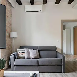 bonaventura-4restored-apartment-in-heart-of-city.topcostabravahotels.com/